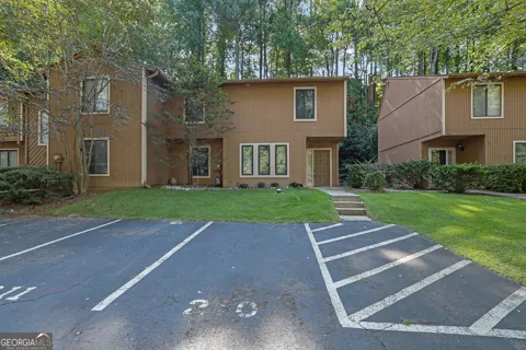 878 Lake Hollow BLVD SW