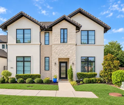 201 Magnolia Lane