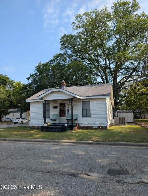 812 Granger Street S