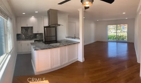 21662 Brookhurst