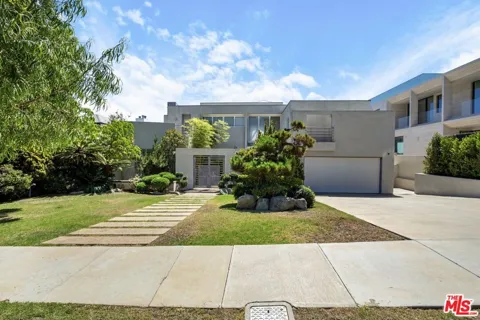 962 Franklin Street
