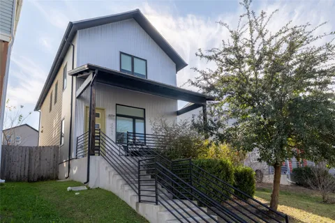6021 Seville Drive