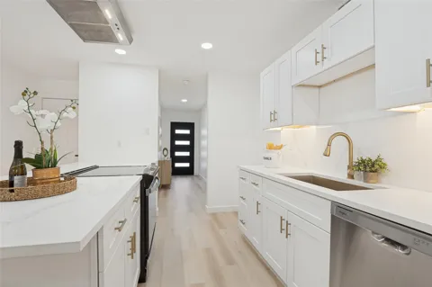 5208 Knox Drive