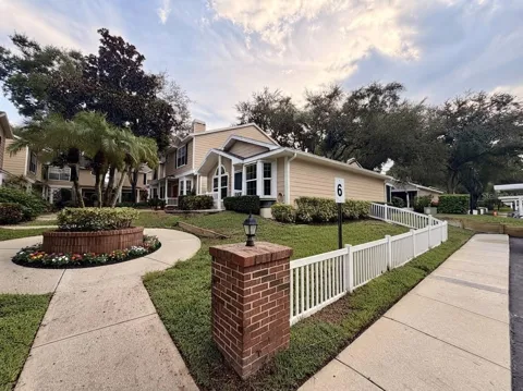 2416 HOUNDS TRAIL