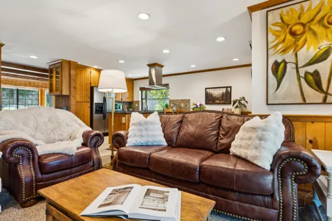 414 Pioneer Road