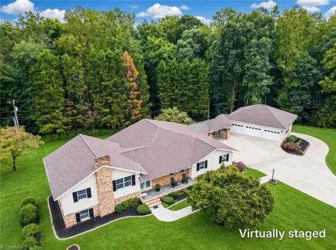 321 Pineview Drive