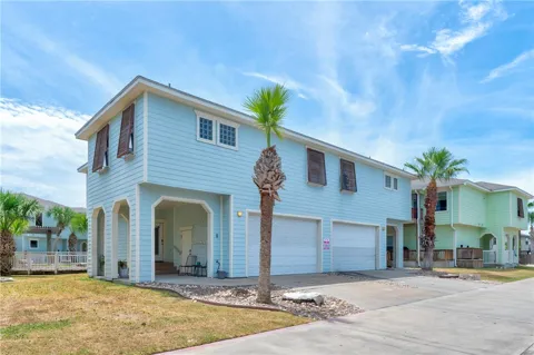 247 W Roberts Avenue #8