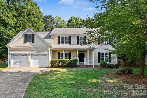 3524 Crescent Knoll Drive