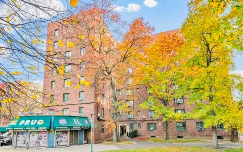 1504 Metropolitan Avenue #4H