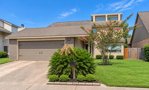 6770 Lexington Drive