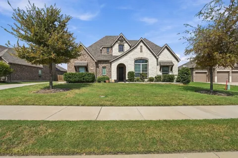 813 Rustic Trail