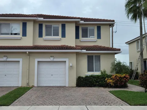 3018 EVERGREEN CIRCLE