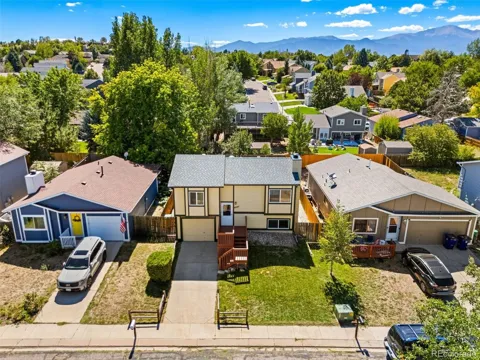 4045 Dolphin Circle