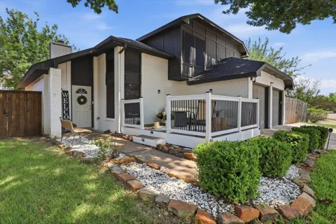 5321 Pocassett Drive