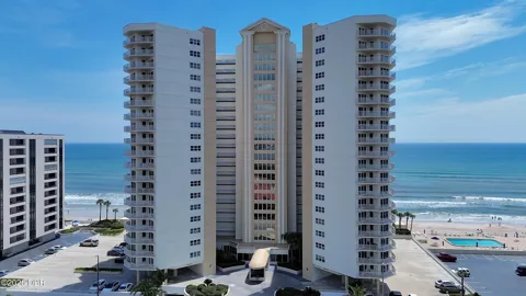 2937 S Atlantic Avenue #1104