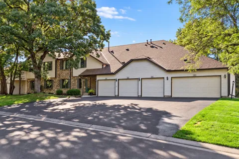 2642 Lake Court Drive #28