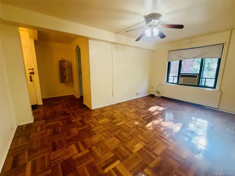 2049 McGraw Avenue #6H
