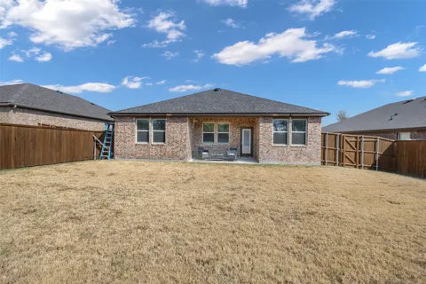 1101 Crepe Myrtle Lane