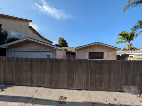 1698 Vista Del Mar Drive