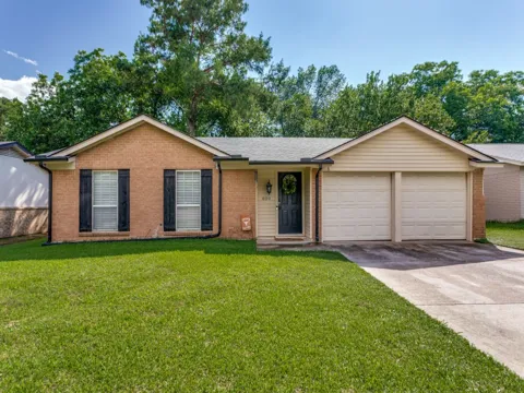 809 Meadowlark Drive