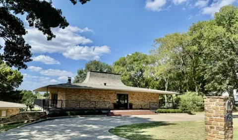 219 Woods Lane