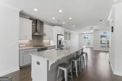 2051 Glenview Park CIR