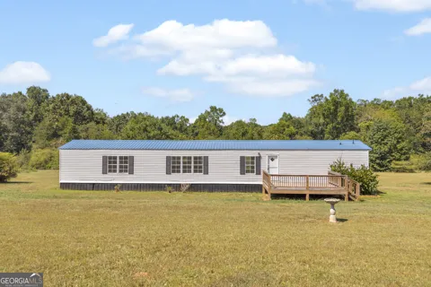 820 E County Line RD