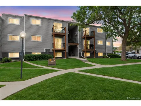 16359 W 10th Avenue #Q6
