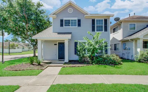 6117 Settlers Square Lane