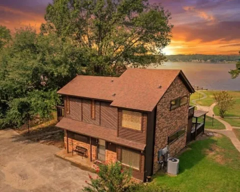 200 Fountain Lake W #112