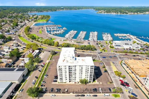 1000 River Road #6B