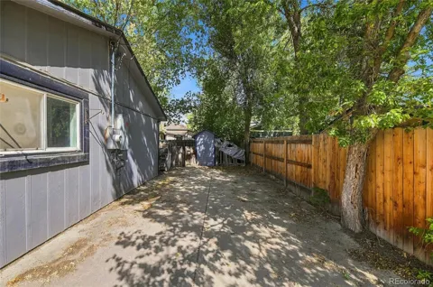 202 1/5 W Geneseo Street #1/2