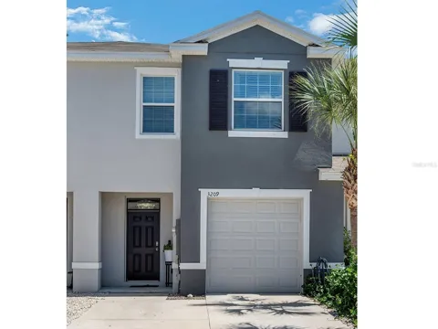 3209 PLEASANT WILLOW COURT