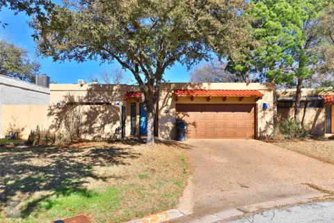 39 Tamarisk Circle