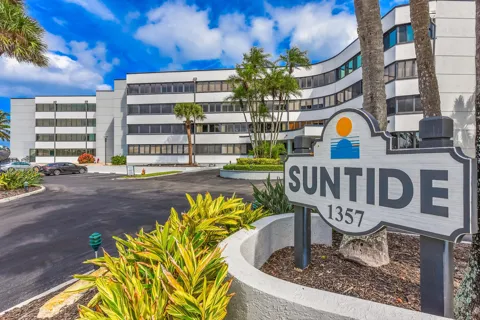 1357 NE OCEAN BOULEVARD #317