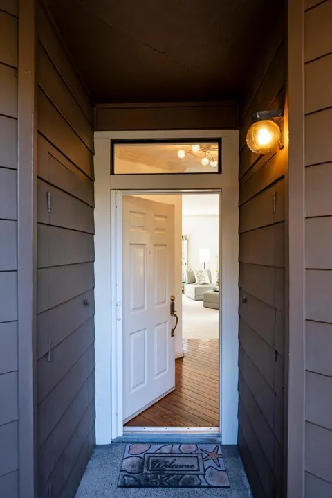 1139 Shoreline Drive