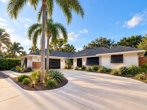 354 COUNTRY CLUB DRIVE