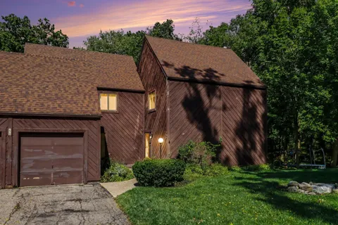 279 Fairway Court