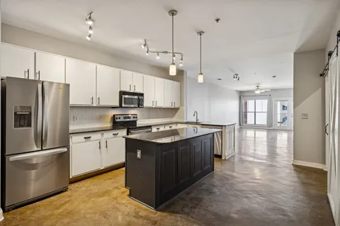 1803 Broadway #504