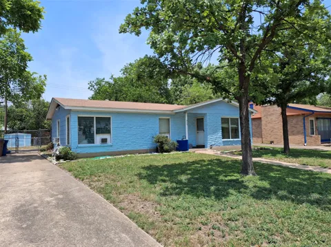 7520 Delafield Lane
