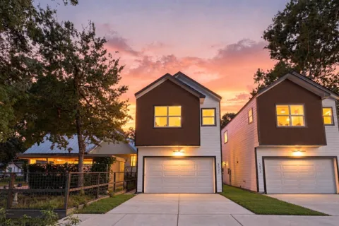 1521 Armada Drive