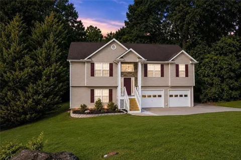 114 Waterbury Lane