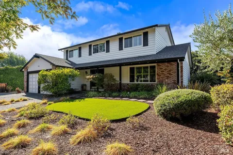 1818 Sherwood Court