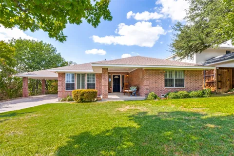 9005 Lanshire Drive