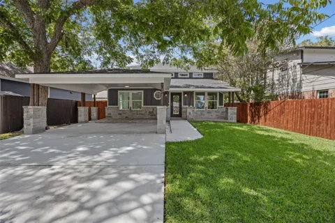731 Neches Street