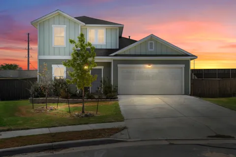 5521 Sacra Cove