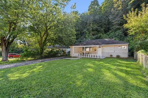 4033 Delhi Road