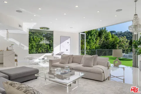 1040 Montego Drive