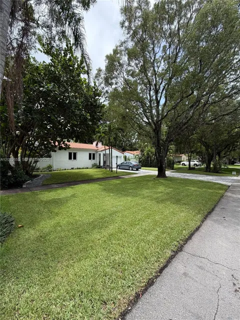 62 NW 105th St