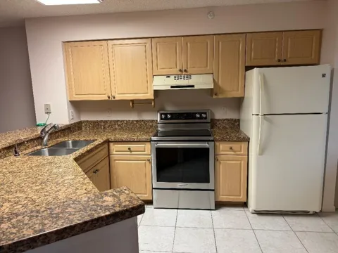2205 S Cypress Bend Drive #307